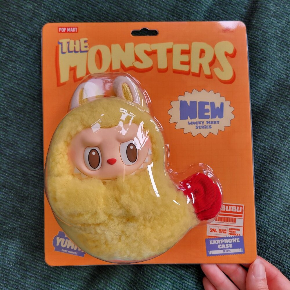 Labubu wacky mart shrimp earphone case
